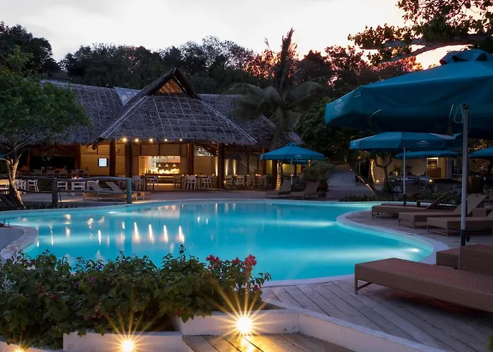Bluewater 4* Sumilon Island