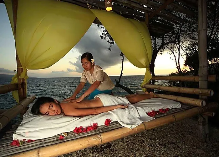 Bluewater 4* Sumilon Island