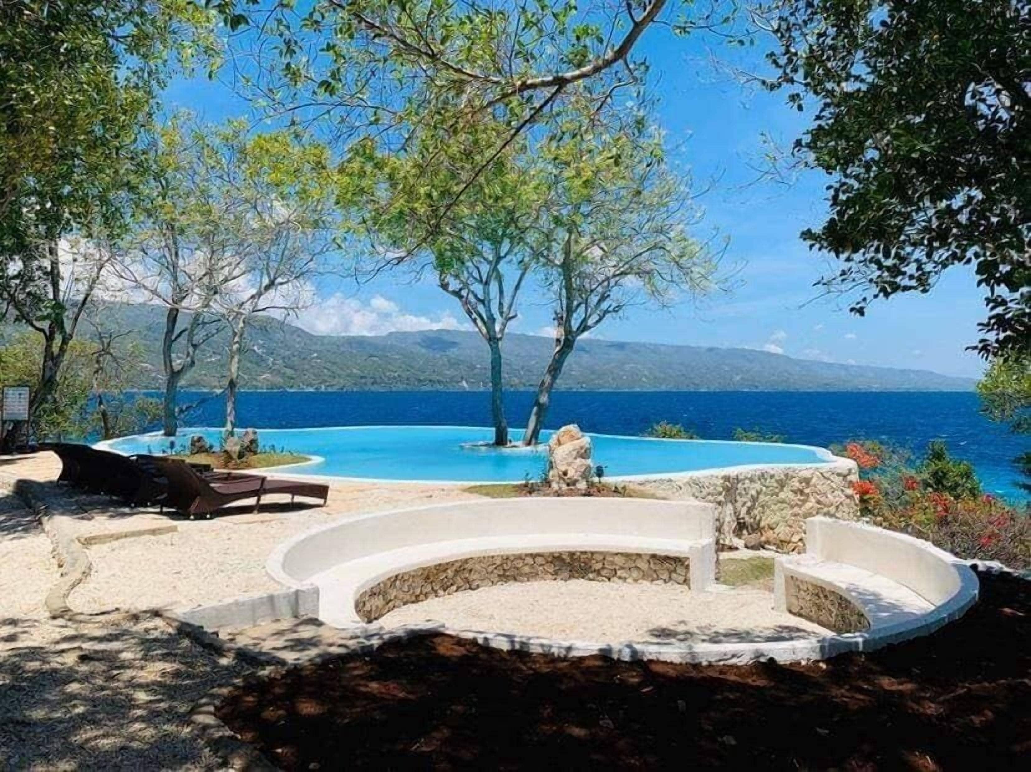 BLUEWATER SUMILON ISLAND RESORT, SUMILON ISLAND